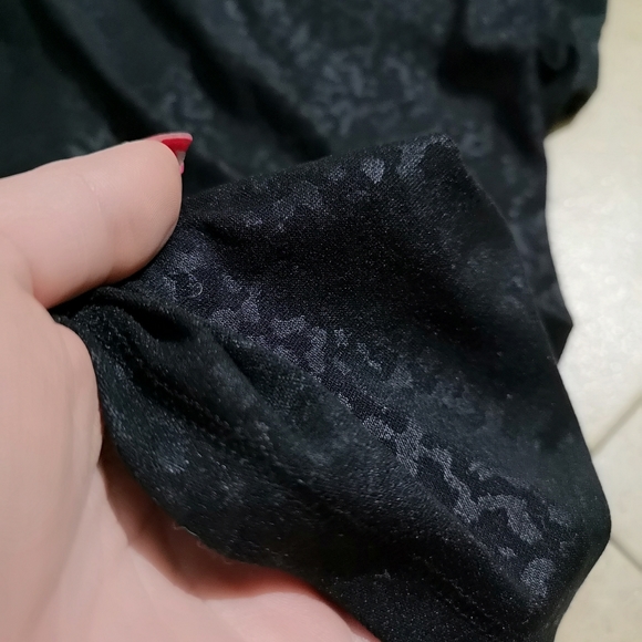 Girls Athletic Top! - Picture 9 of 13